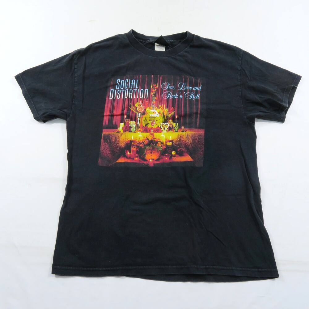 Social Distortion Rock Band T-shirt Giant Black Red Sex Love Rock and Roll Sz L